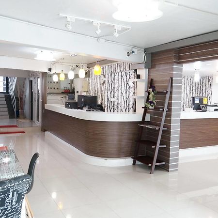 Ma Non Nont Hotel & Apartment Nonthaburi Bagian luar foto