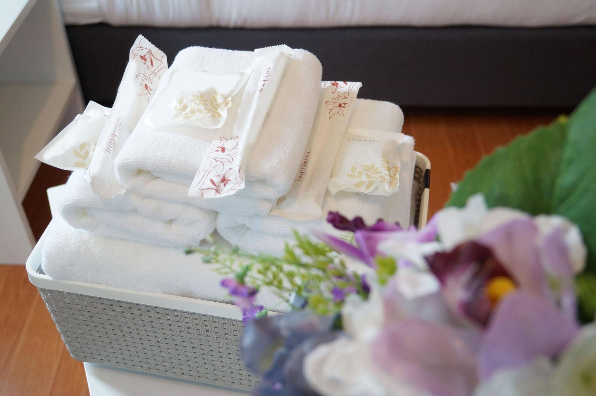 Ma Non Nont Hotel & Apartment Nonthaburi Bagian luar foto
