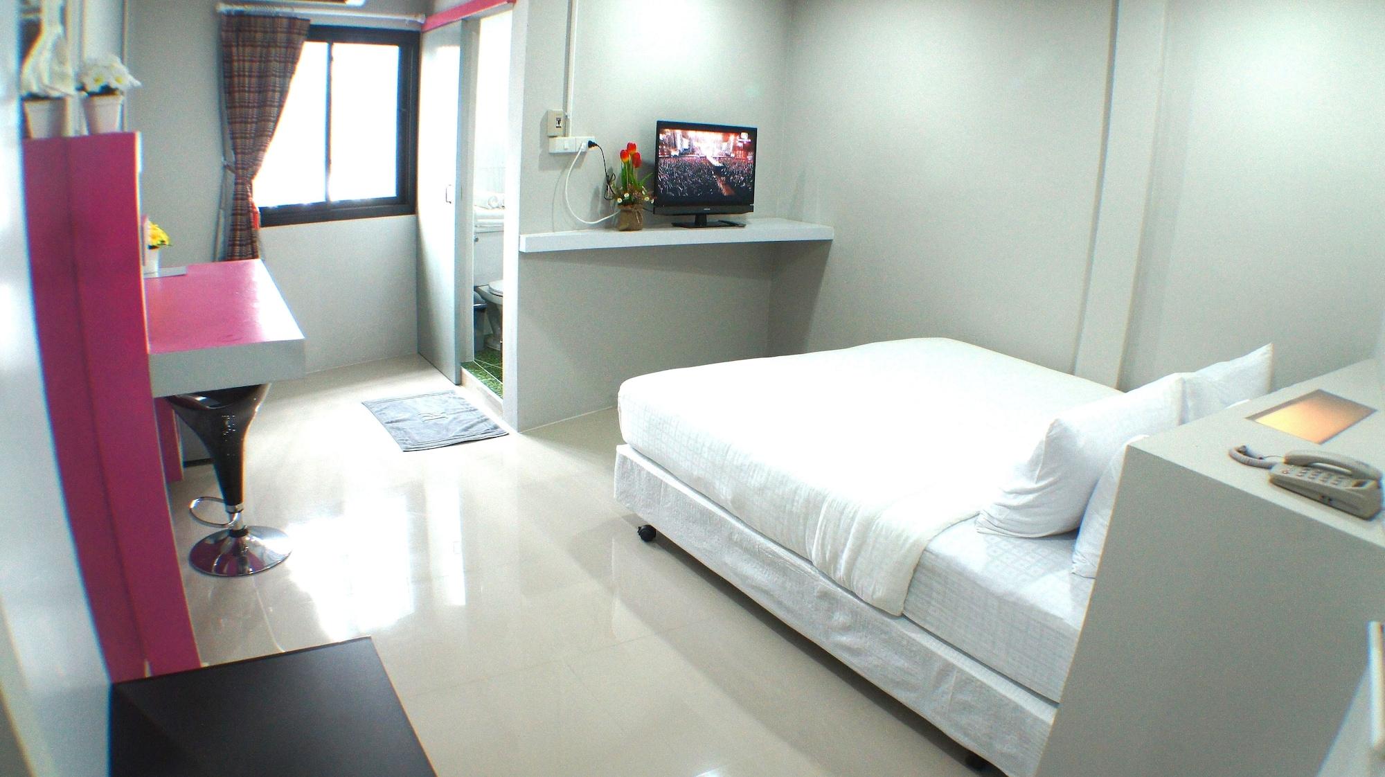 Ma Non Nont Hotel & Apartment Nonthaburi Bagian luar foto