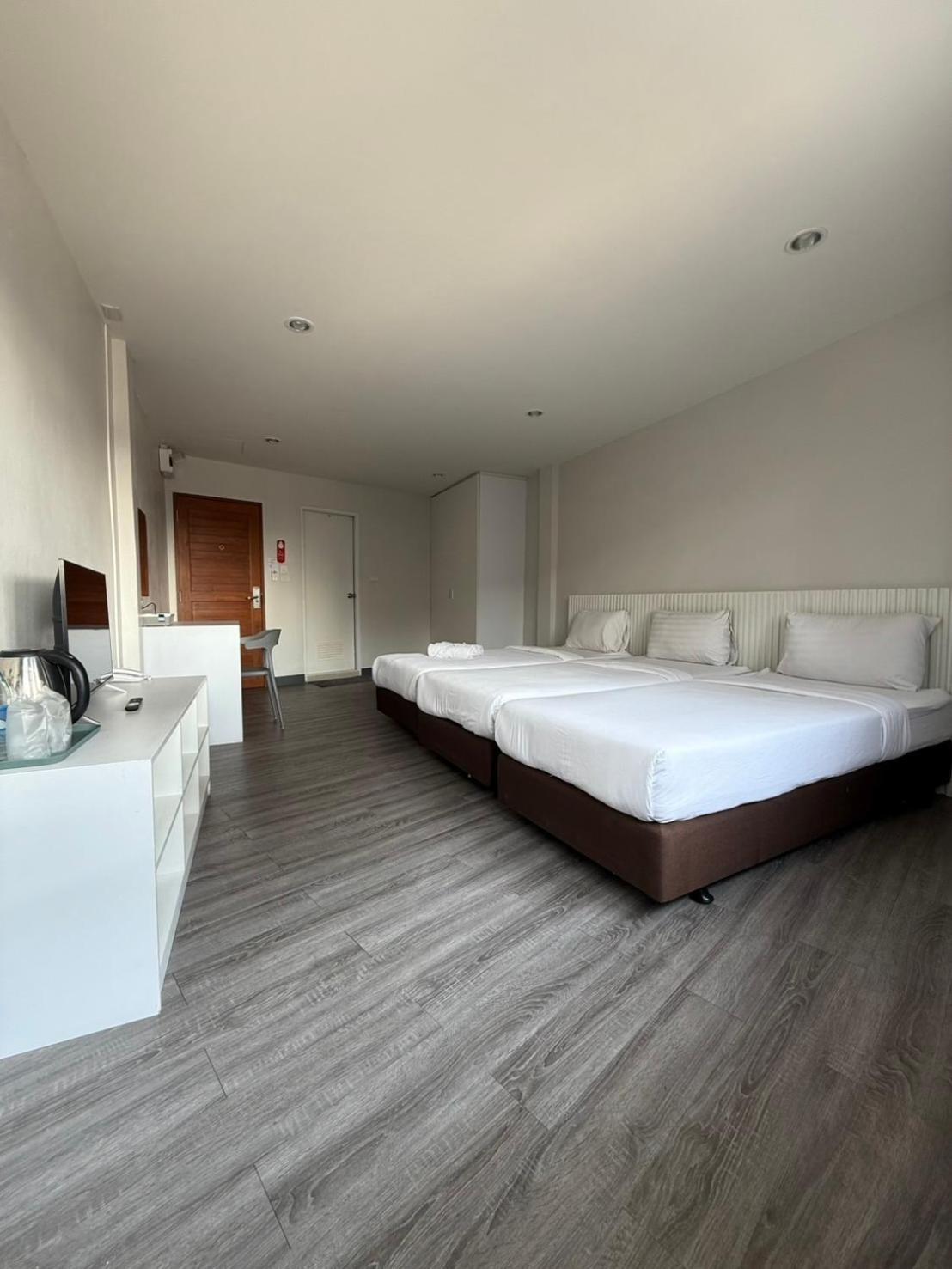 Ma Non Nont Hotel & Apartment Nonthaburi Bagian luar foto