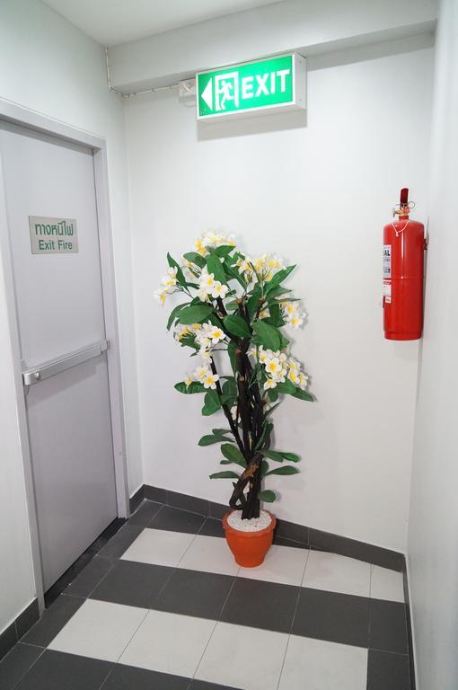 Ma Non Nont Hotel & Apartment Nonthaburi Bagian luar foto