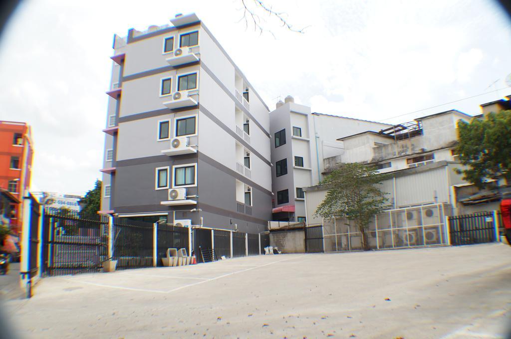 Ma Non Nont Hotel & Apartment Nonthaburi Bagian luar foto