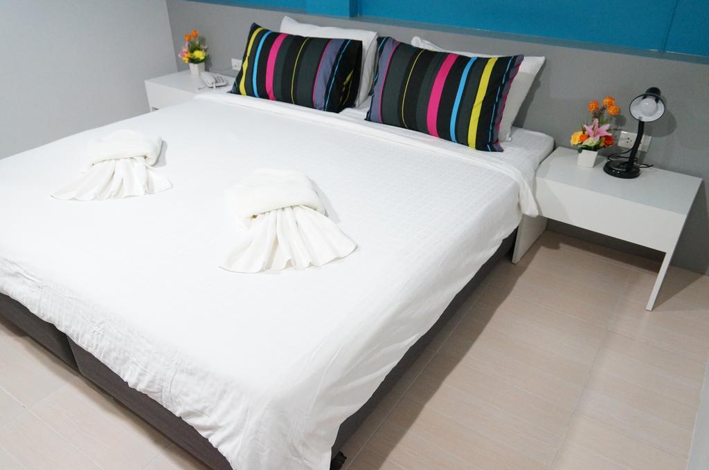 Ma Non Nont Hotel & Apartment Nonthaburi Bagian luar foto