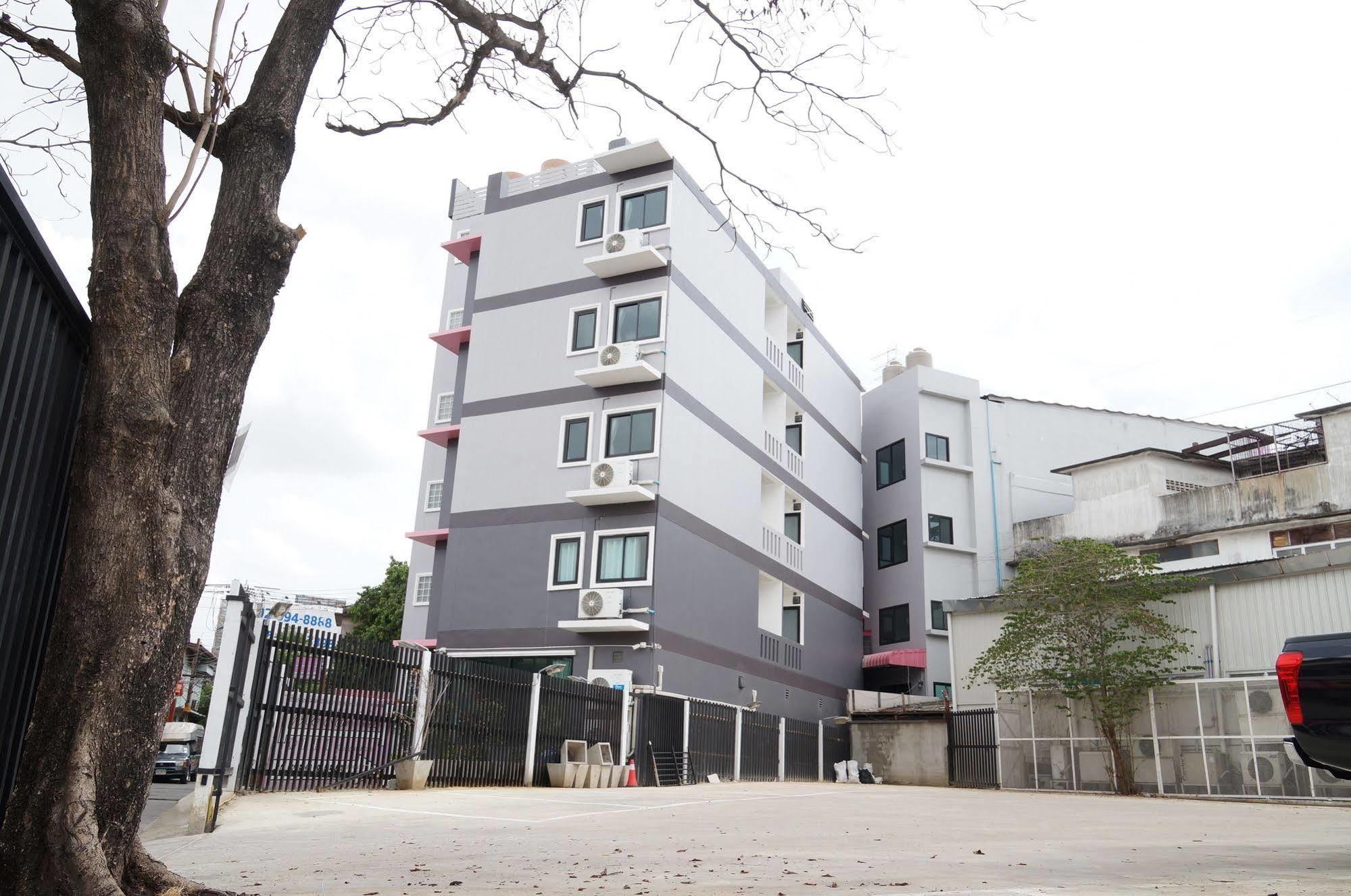 Ma Non Nont Hotel & Apartment Nonthaburi Bagian luar foto